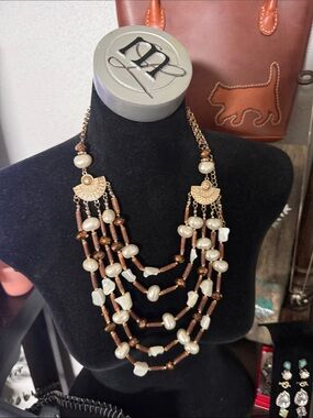 Beautiful Coco necklace